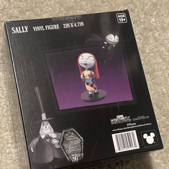 BNIB Sally Vinyl Figure Nightmare Before Christmas Culturefly Disney Collection - Picture 3 of 5